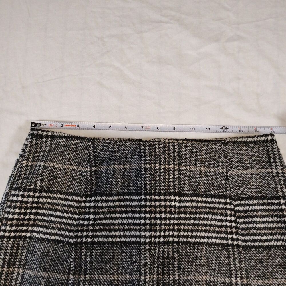 Forever 21 Contemporary Wool Blend Mini Skirt Size Medium Black Plaid - Picture 6 of 8